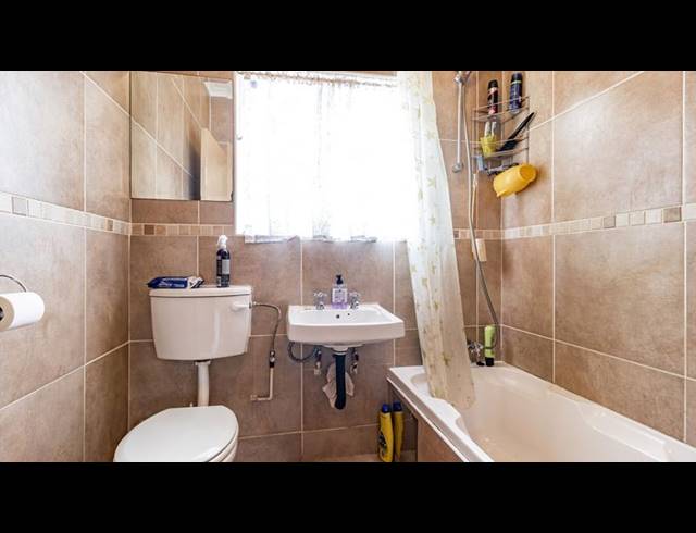 2 BEDROOM APARTMENT FOR SALE IN EDEN GLEN